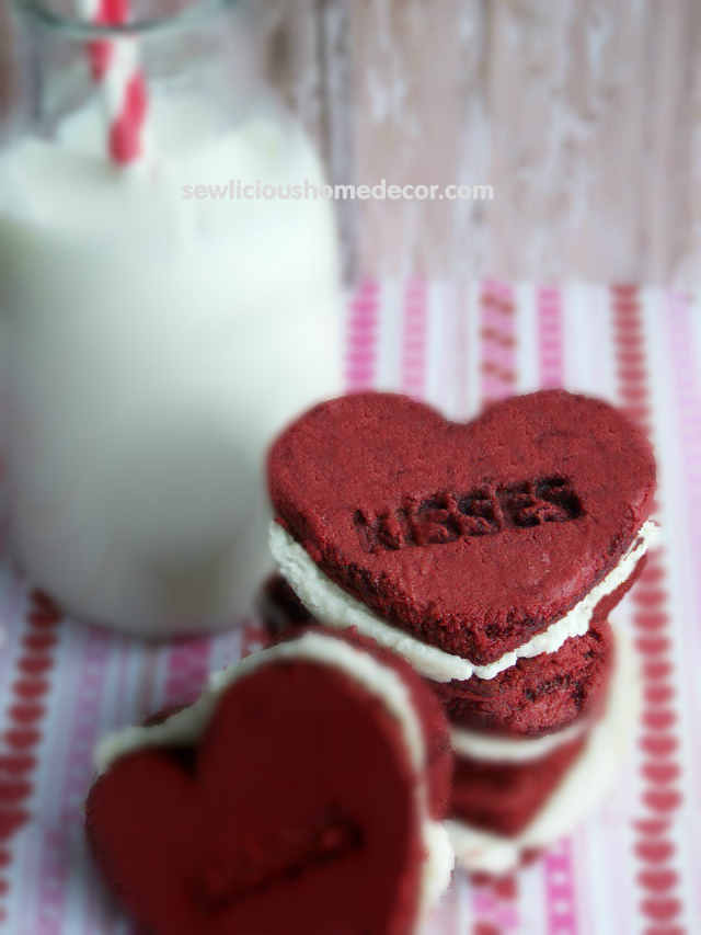 Red Velvet Oreo Sandwiches