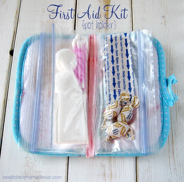 First Aid Kit Reuse a pot holder sewing tutorial sewlicioushomedecor.com