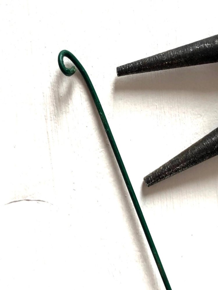 Curl wire for face mask